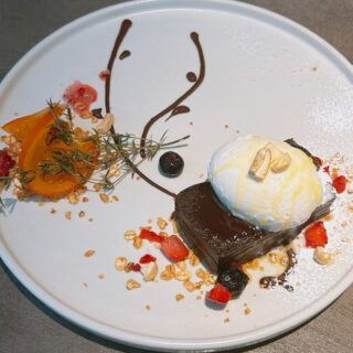 2月のご来店特典 （HP & Instagram DM予約限定） ︎ 当店公…