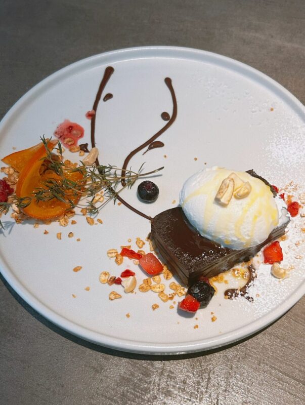 2月のご来店特典 （HP & Instagram DM…